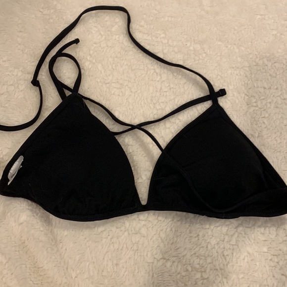 Mossimo L Triangle top - Picture 3 of 4